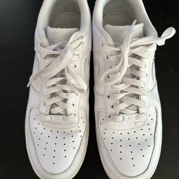 Nike Air Force 1 - Picture 2 of 3